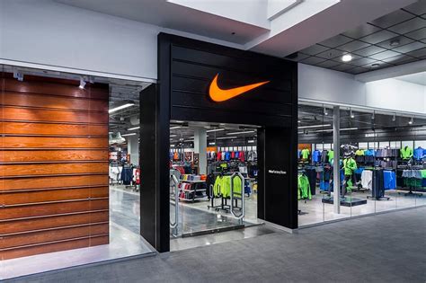 badjas heren nike|Nike Factory Stores.